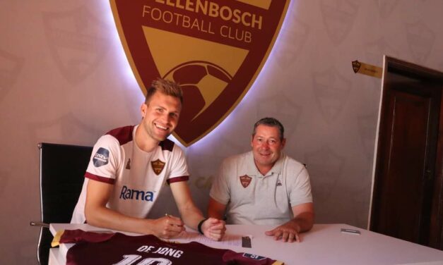 Stellenbosch sign De Jong from Royal AM