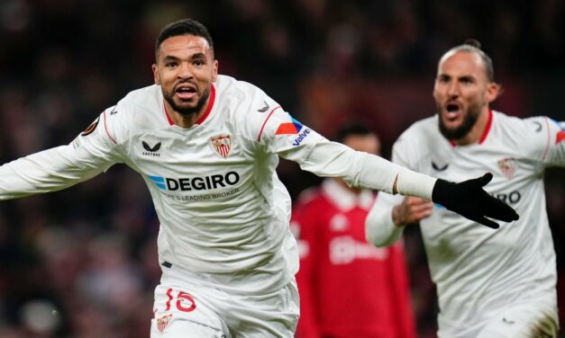 Man United throw away two-goal lead against Sevilla