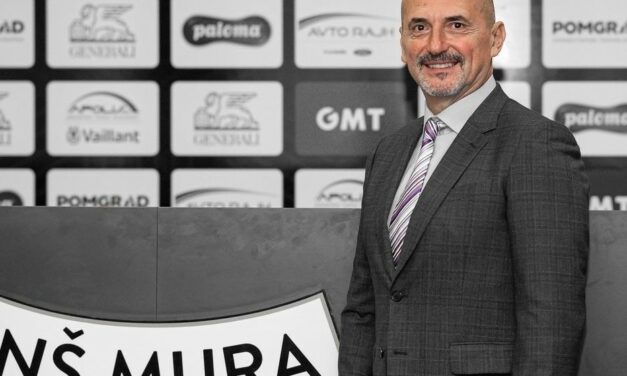 Ex-Chiefs coach back in club football